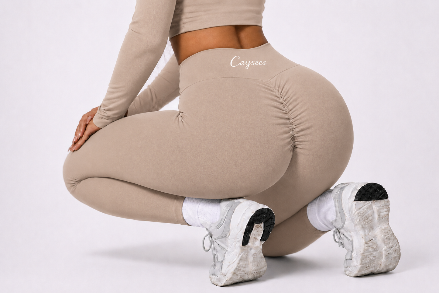 AIRE Sculpted Scrunch Leggings